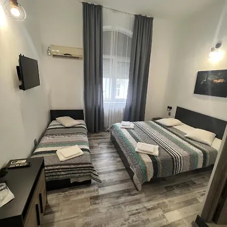 Pensiunea Luisa 3* Крайова